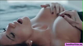 Jaclyn טיילער האט ניט דערוואַרטן צו האָבן געשלעכט מיט ליוו ווילד און אָרגאַזם