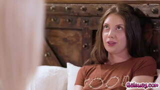 ความรักที่เป็นความลัระหว่างสองร้อนเลสเบี้ยน