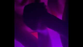 พาน้องสาวของฉันเข้าไปใน hottub ต้องดูดไอ้จ้อนของฉัน