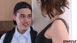 ไอวี่ Lebelle