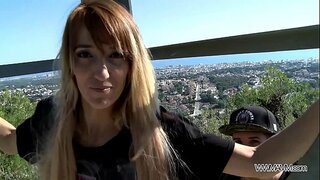 เสียงดังสาวผมแดง milf เวลาอย่างน้อยตัวเป็นจุดสนใจปรับตัวล่องเธอก้นในที่สาธารณะ