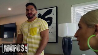 นอกใจขอผ่าน-MOFOS