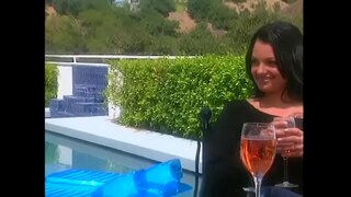 ร้อนสักบนความงามกับเรนผม seduces เพื่อนเพื่อนที่ระเบีจะใหญ่กว่าส่วนลดระหว่างซื้อบ้าน